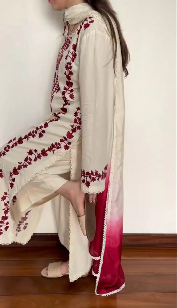 Alizeh Dhanak Winter Embroidered 3 Piece Dress - J1133