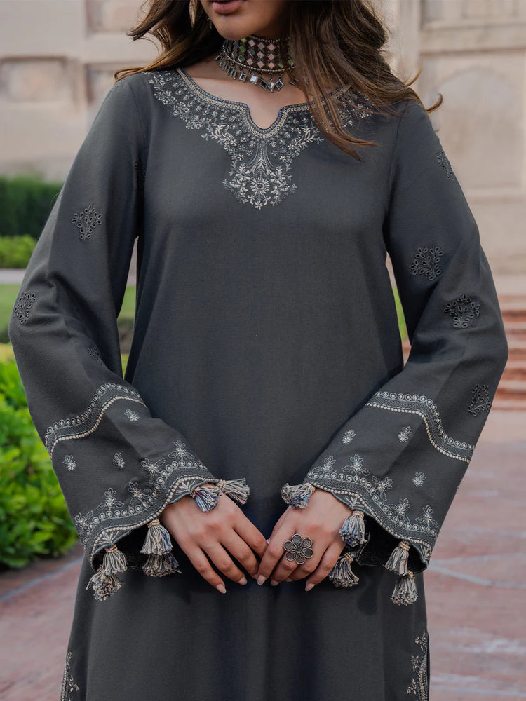 Izel Dhanak Embroidered Luxury Winter 3 Piece Dress - J1185