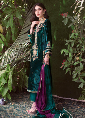 Farah Talib Aziz IVY EMERALD 01925  - 2 Pc Velvet Dress