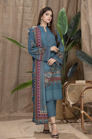 
            
                Load image into Gallery viewer, Designer Embroidered Lawn 3 pc - 08415
            
        