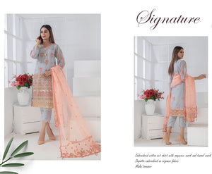 
            
                Load image into Gallery viewer, Fatima Noor SIGNATURE 01360 - 3 PC Dress COLLECTION
            
        