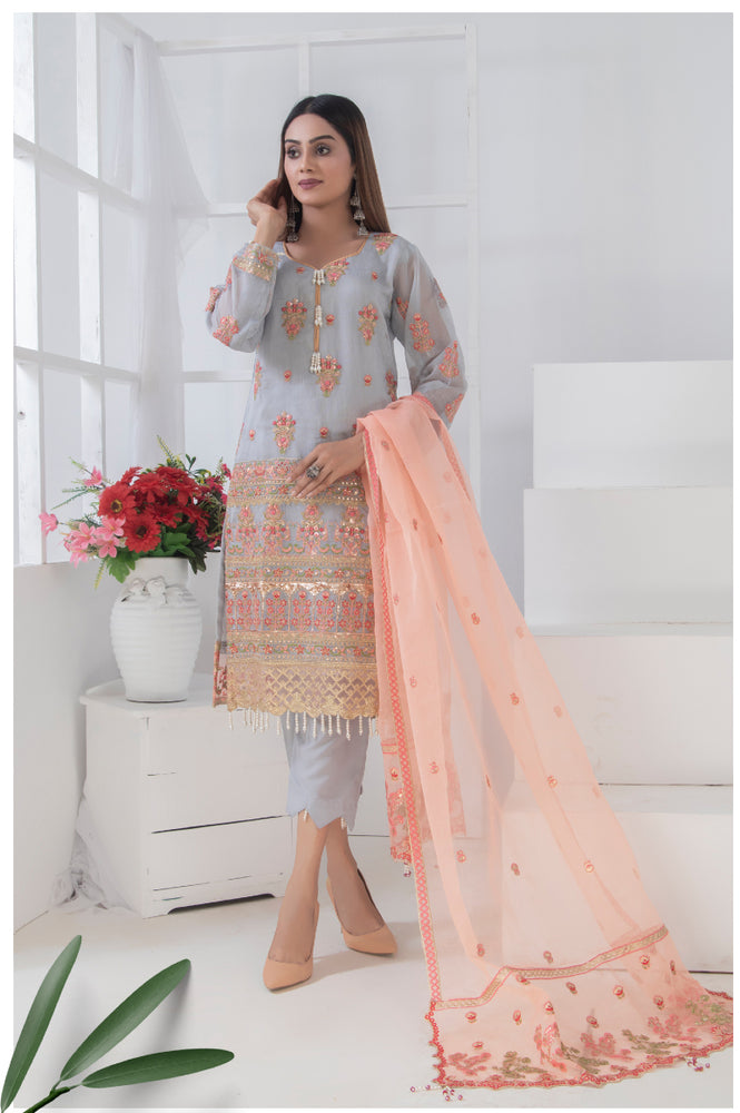
            
                Load image into Gallery viewer, Fatima Noor SIGNATURE 01360 - 3 PC Dress COLLECTION
            
        